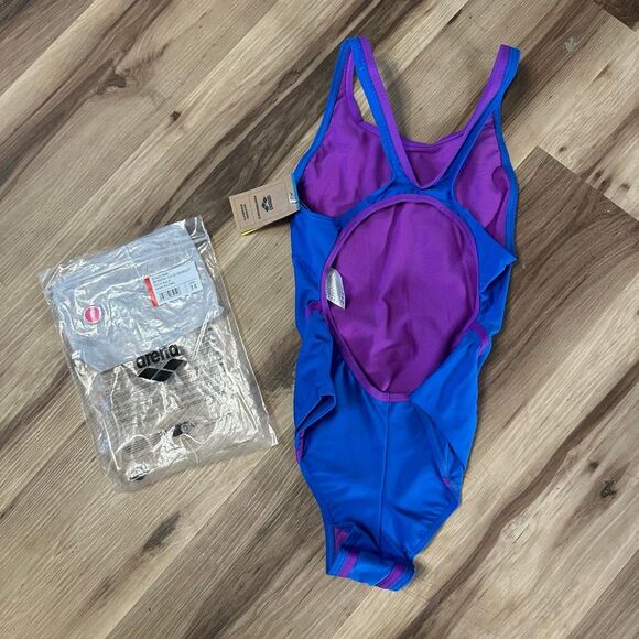 Arena Performance Hyperflow Solid Tech Back Swimsuit - Picture 5 of 7